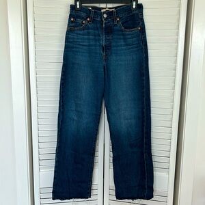 Levi’s Ribcage Straight, Size 25